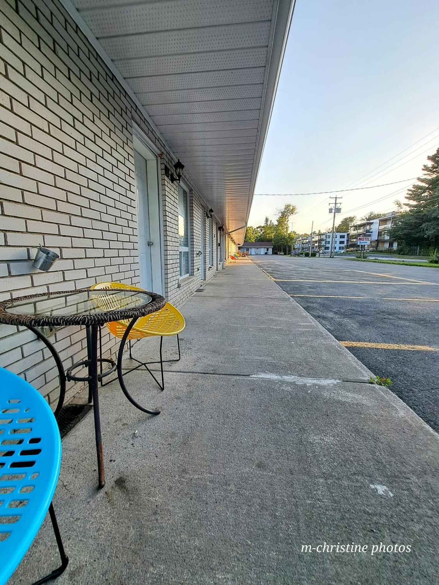 Motel Bonsoir Joliette Exterior foto